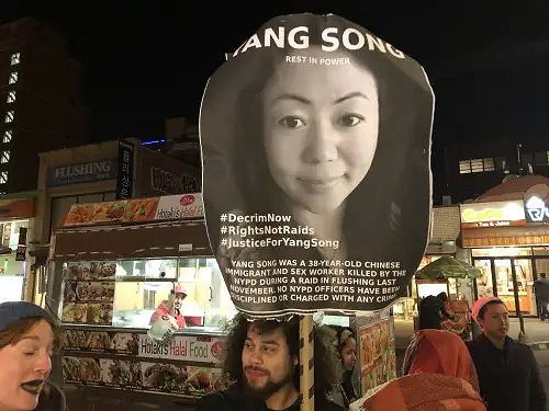 Advocates of decriminalization honor Yang Song at a vigil in 2018. (Image: Emma Whitford/Hyphen Magazine)