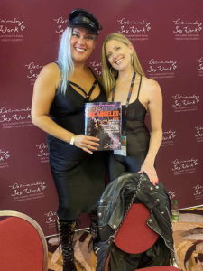 J. Leigh Oshiro-Brantly and Melissa Broudo pose at DomCon.